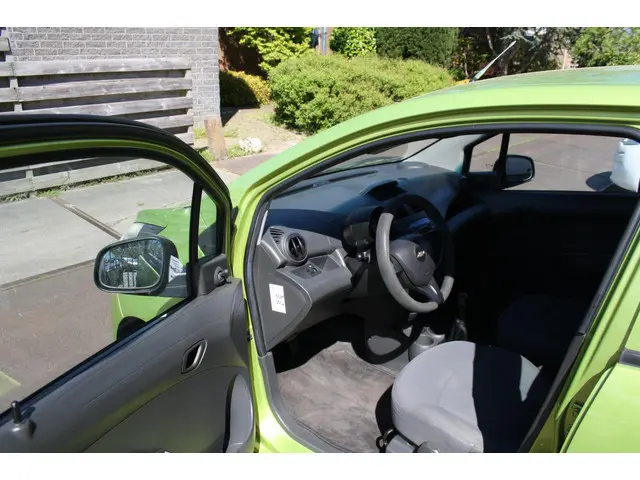 Chevrolet Spark 1.0 16V LE BJ'12 2012 Benzine 9