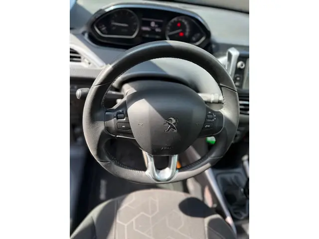 Peugeot 2008 1.2 PureTech Blue Lion 2016 Benzine 35