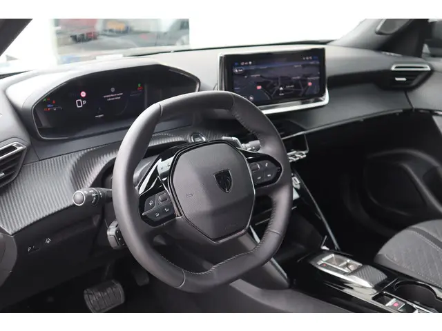 Peugeot 2008 1.2 HYBRID 136 GT 2024 Hybride Benzine 5