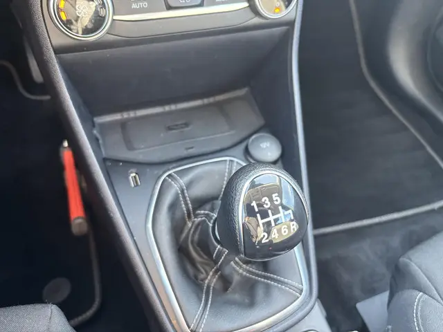 Ford Fiesta 1.0 EcoBoost Hybrid Titanium 2022 Benzine 17