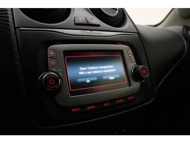 Alfa Romeo MiTo 0.9 TwinAir Esclusivo 2014 Benzine 23