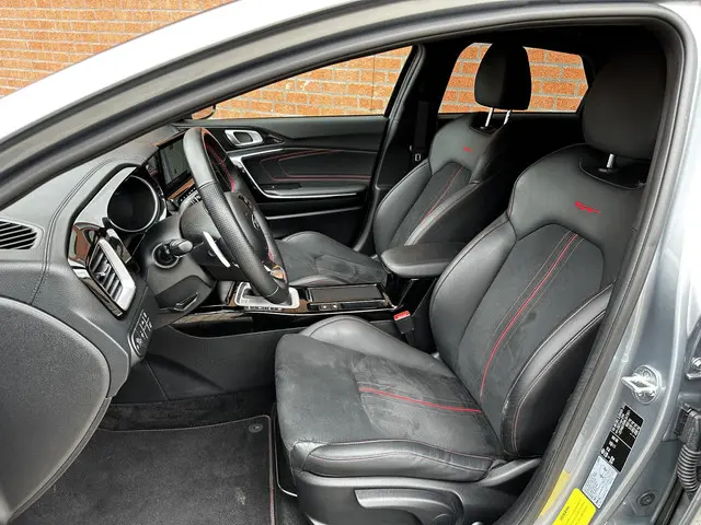 Kia ProCeed 1.6 T-GDi 204pk Automaat GT 2021 Benzine 17