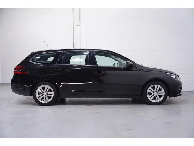 Peugeot 308 1.5 HDI Active Pack 2020 Diesel 6