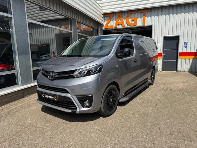 Toyota ProAce Worker 2.0 D-4D Black Line Long 2023 Diesel