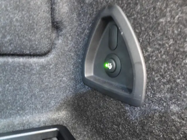 BMW 3 Serie Sedan 318i 2025 Benzine 39