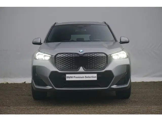 BMW iX1 eDrive20 2024 Elektrisch 4