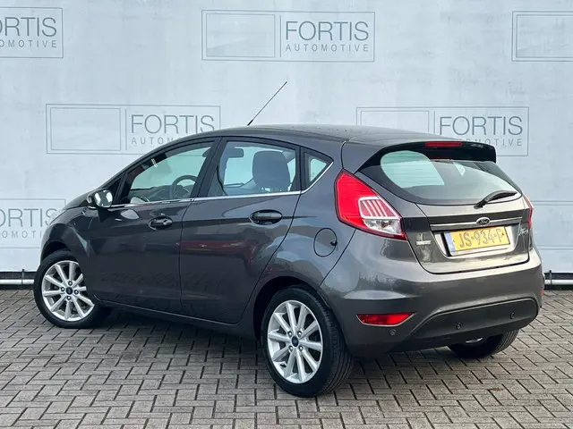 Ford Fiesta 1.0 EcoBoost Titanium 2016 Benzine 2