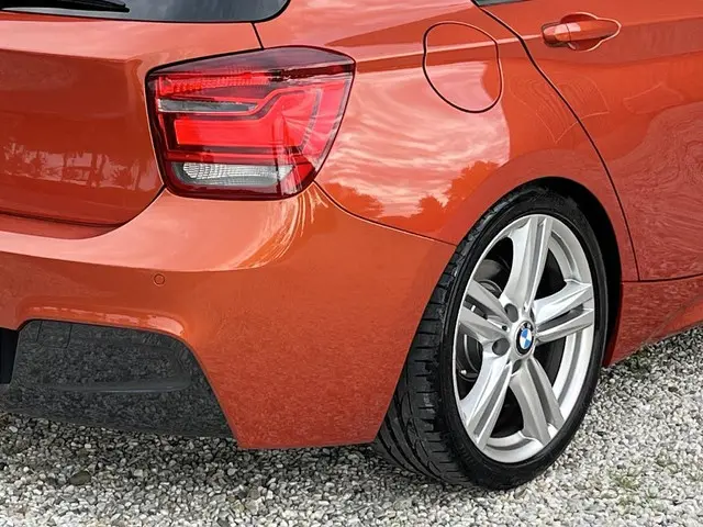 BMW 1 Serie 118i M Sport High Executive 2013 Benzine 10