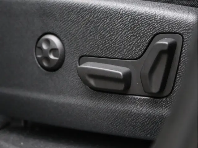 Peugeot 3008 1.6 e-THP Premium 2018 Benzine 29