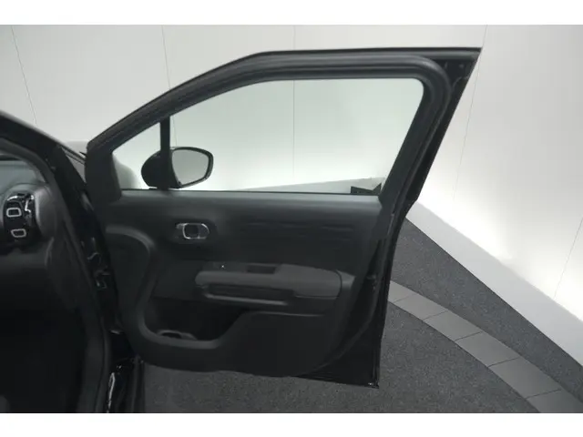 Citroën C3 Aircross PureTech 130 EAT6 Max 2024 Benzine 61