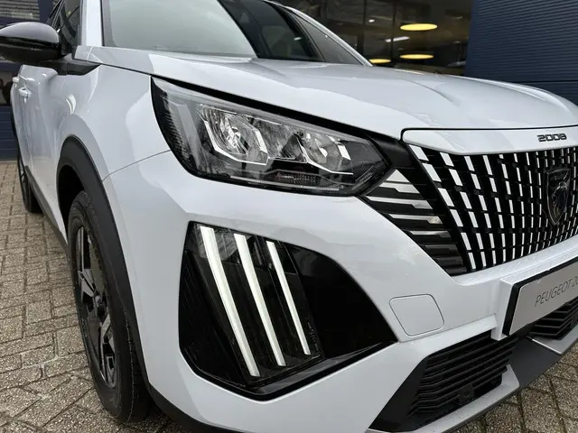Peugeot 2008 1.2 Turbo 100 PK Allure 2025 Benzine 47