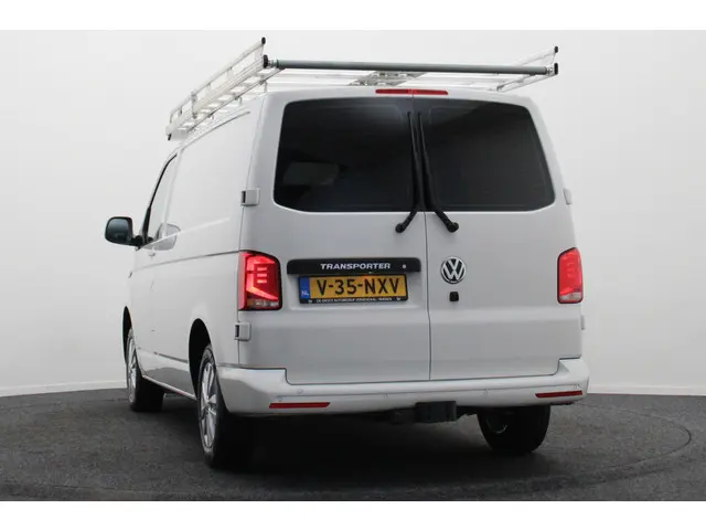 Volkswagen Transporter 2.0 TDI DSG L1H1 2022 Diesel 17