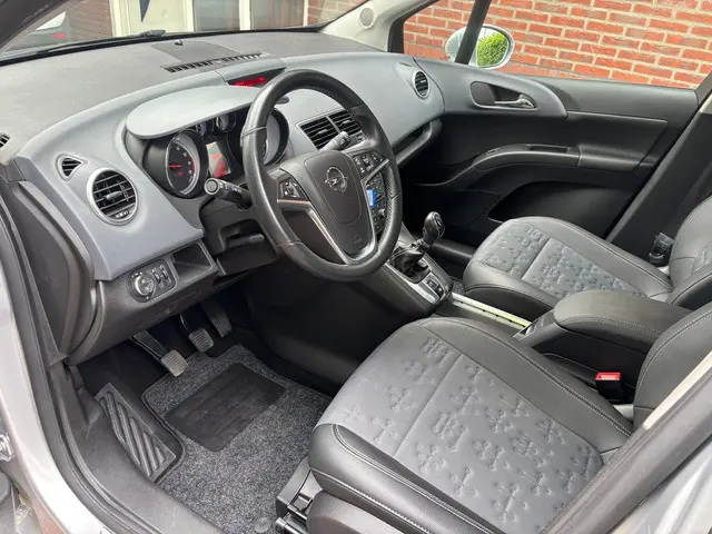 Opel Meriva 1.4 Turbo Cosmo 2012 Benzine 17