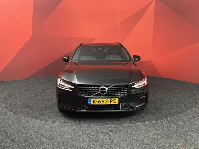 Volvo V60 2.0 B4 R-Design 2022 Hybride Benzine 10