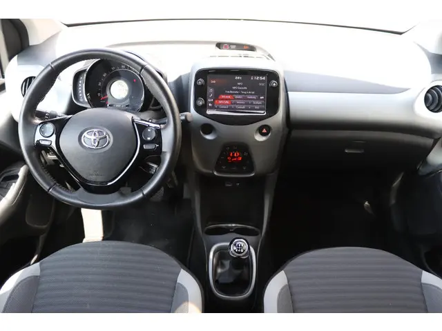 Toyota Aygo 1.0 VVT-i x-joy 2019 Benzine 3