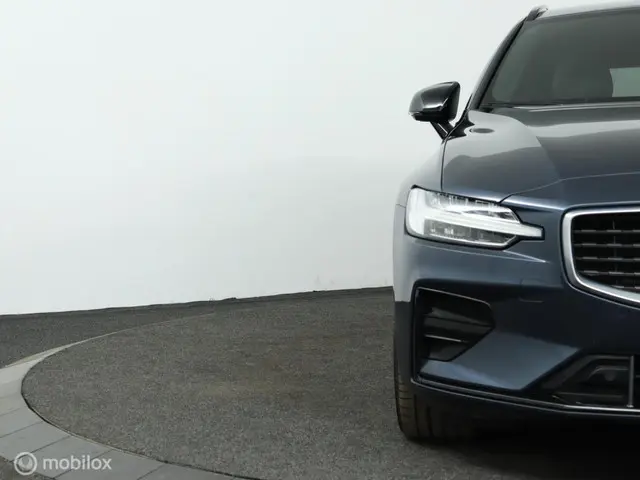 Volvo V60 2.0 T4 R-Design / polestar 211pk 2019 Benzine 19