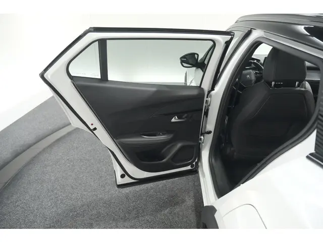 Peugeot e-2008 EV GT Pack 50 kWh 2021 Elektrisch 71