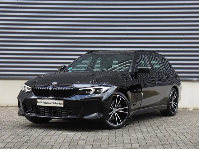 BMW 3 Serie Touring 320e 2023 Hybride Benzine 40