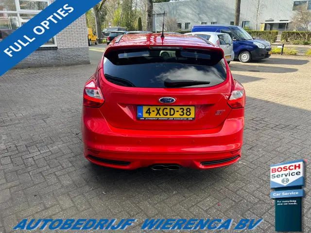 Ford Focus ST 250PK origineel Nederlands 2014 Benzine 4