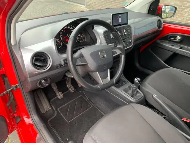 SEAT Mii 1.0 Reference 2014 Benzine 8