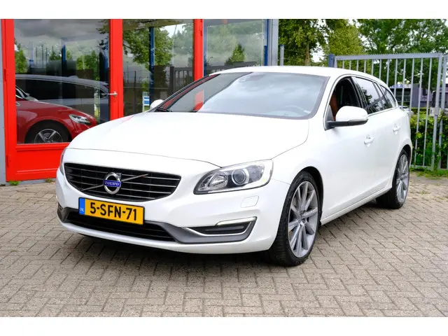 Volvo V60 1.6 D2 Summum Xenon|Leder|LMV|Navi 2013 Diesel 29