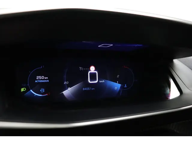 Peugeot 2008 1.2 PureTech Allure Pack 2022 Benzine 30