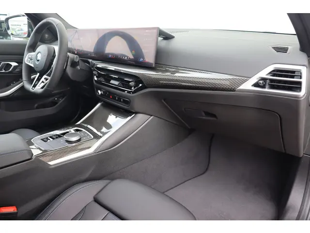 BMW 3 Serie 330e xDrive 2025 Hybride Benzine 10
