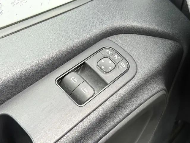 Mercedes-Benz Sprinter 319 1.9 CDI 2023 Diesel 26