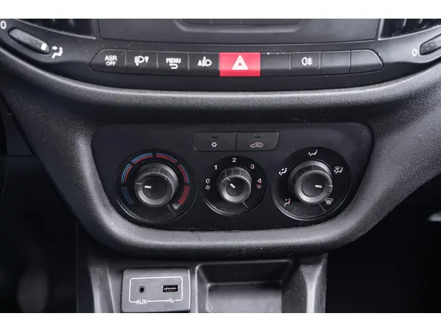 Fiat Doblò 1.3 MJet 90 pk L1H1 2015 Diesel 32