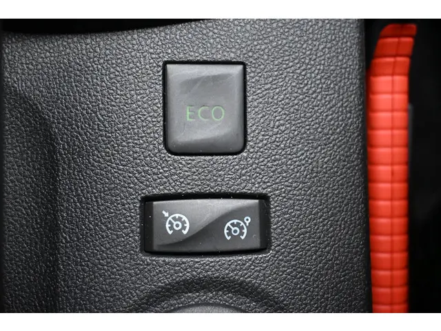 Renault Captur TCe 150 EDC Initiale Paris 2019 Benzine 29