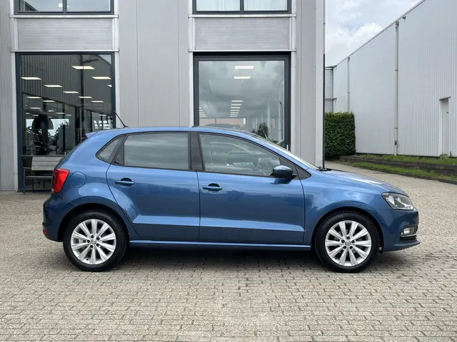Volkswagen Polo 1.0 Comfortline Edition 2016 Benzine 3