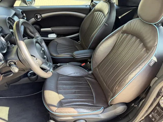 MINI Cooper Cabrio 2