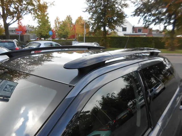 Citroën C4 Cactus 1.2 e-VTi Shine 2014 Benzine 26