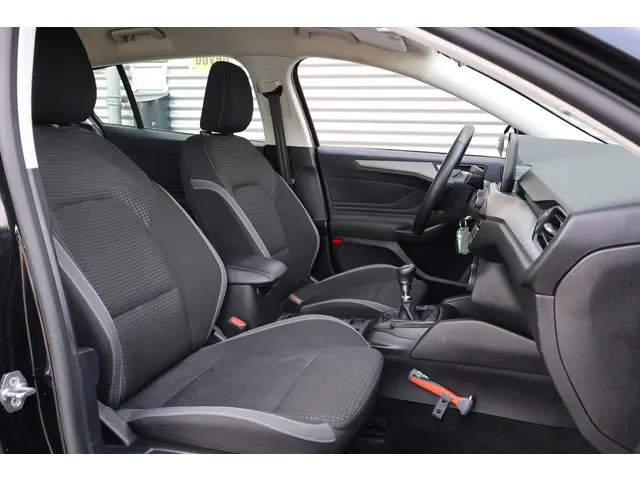 Ford Focus Wagon 1.0 EcoBoost Connected 2022 Benzine 10