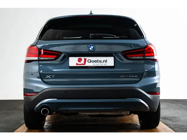 BMW X1 xDrive25e High Executive 2022 Hybride Benzine 51