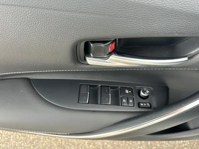 Suzuki Swace 1.8 Hybrid Style 2021 Hybride Benzine 10