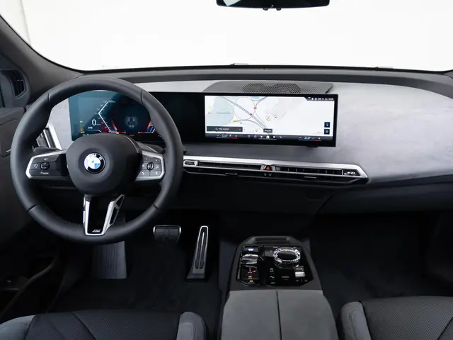 BMW iX xDrive45 2025 Elektrisch 7