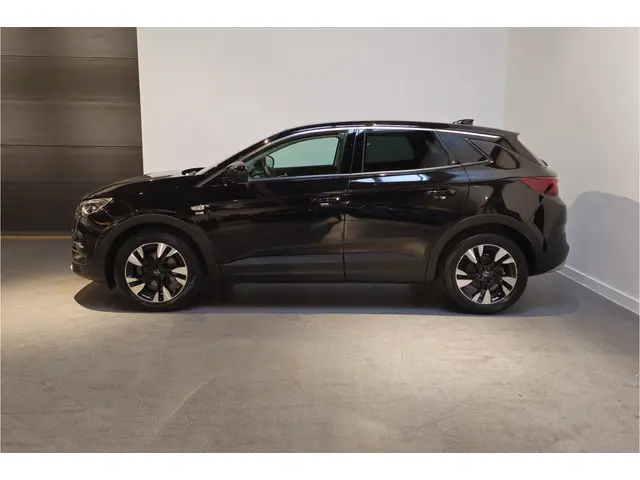 Opel Grandland X 3