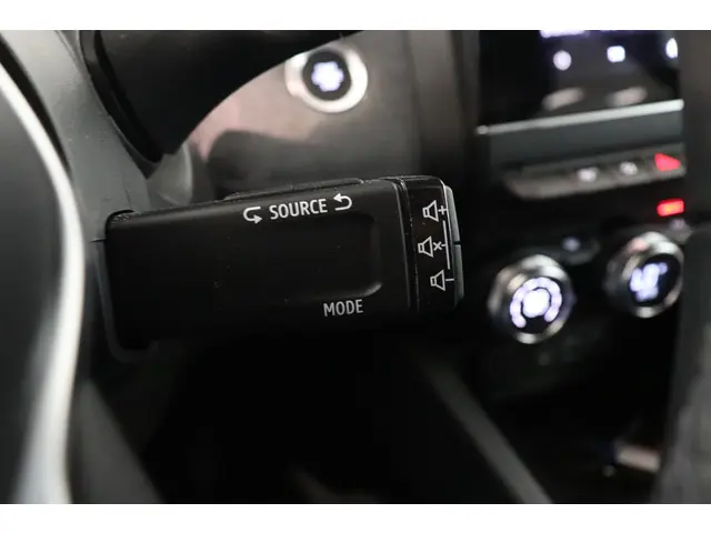 Renault Clio 1.0 TCe 90 GPF techno 2024 Benzine 23