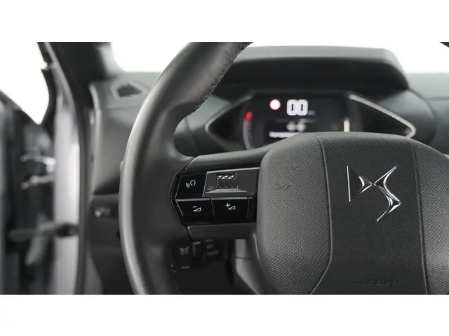 DS DS 3 Crossback PureTech 100 Montmartre 2022 Benzine 22