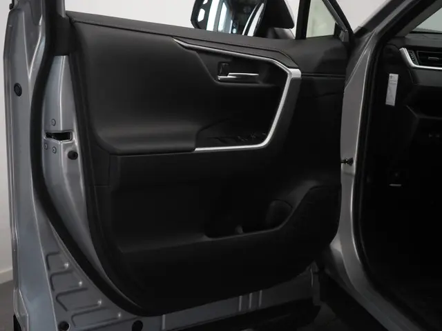 Toyota RAV4 2.5 Hybrid Executive 2024 Hybride Benzine 3