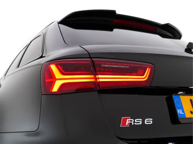 Audi RS6 Avant 4.0 TFSI Quattro 2015 Benzine 34