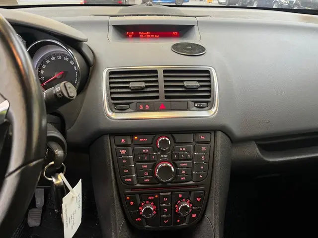 Opel Meriva 1.4 Turbo Cosmo 2013 Benzine 14