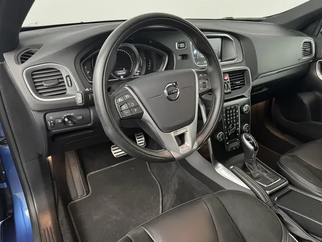 Volvo V40 1.5 T3 Polar+ Sport 2019 Benzine 35