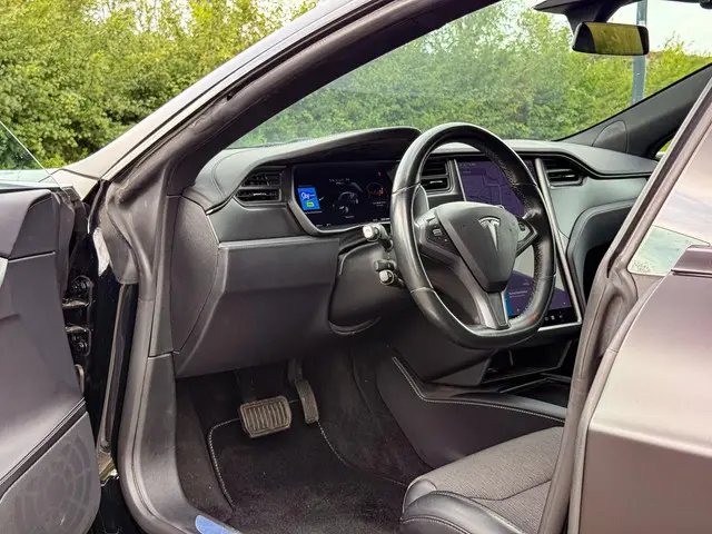 Tesla Model S 75D 2018 Elektrisch 12