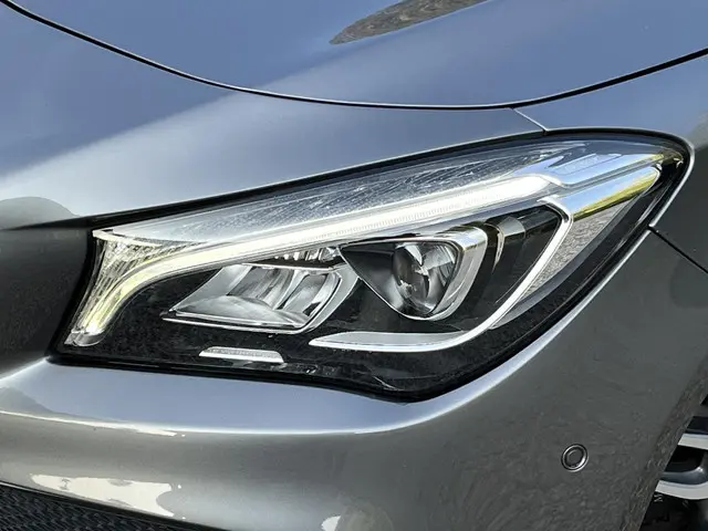 Mercedes-Benz CLA 180 AMG Line 2017 Benzine 3