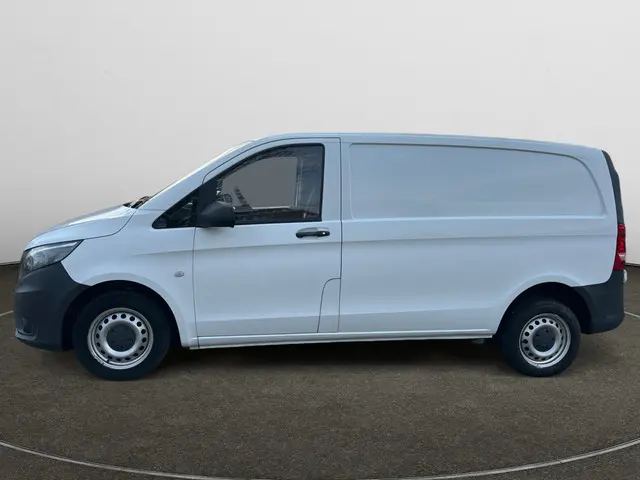 Mercedes-Benz Vito 111 CDI Functional- 2015 Diesel 24