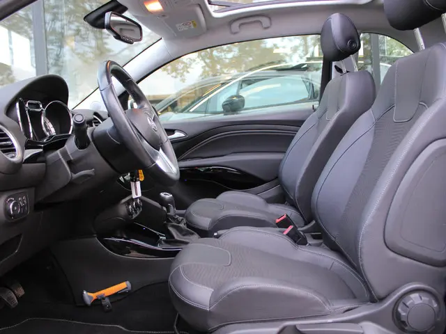 Opel ADAM 1.0 Turbo Rocks 2017 Benzine 12