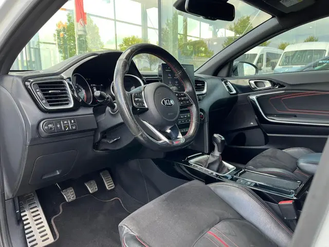 Kia ProCeed 1.6 T-GDI GT Apple Carplay PDC 2019 Benzine 28