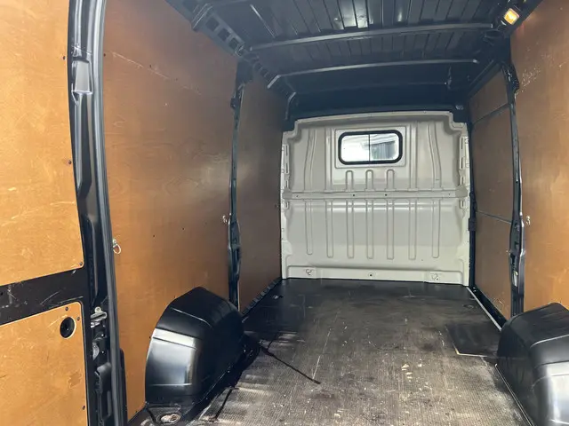 Fiat Ducato 35 2.3 MultiJet L2H2 Automaat 2021 Diesel 30